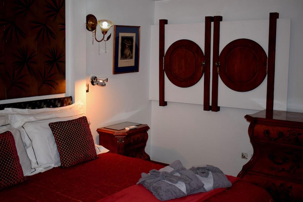 Palazzo Valletta Suites Exteriör bild