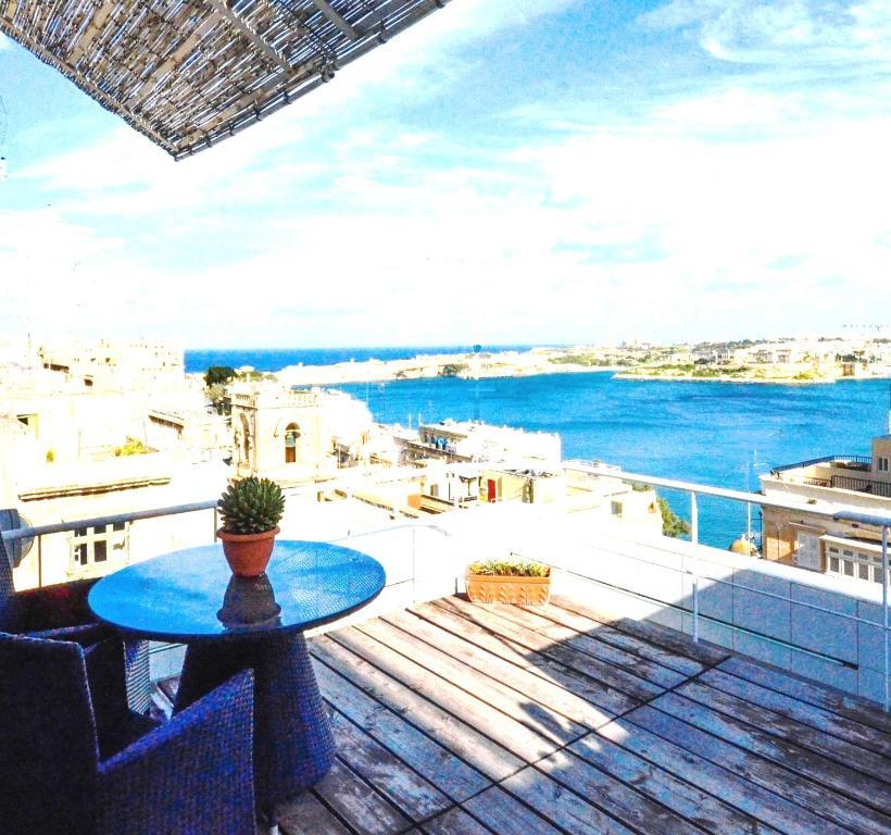 Palazzo Valletta Suites Rum bild